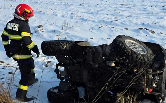 Tragedie pe câmp din Giurgiu: un tânăr de 28 de ani a fost găsit mort sub propriul ATV