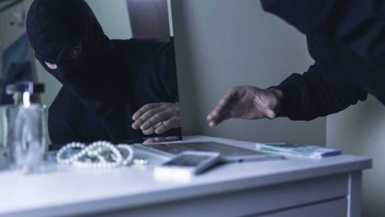 Jaf de lux în cantonament: star al fotbalului, lăsat fără bijuterii de 500.000 € chiar înainte de meci