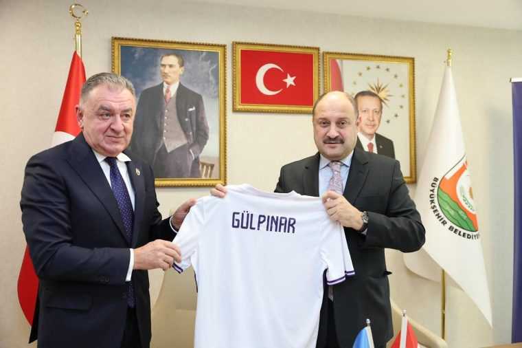 Primarii Gentea și Gulpinar au făcut schimb de tricouri în Turcia