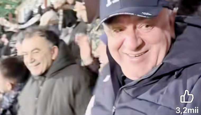 Alianţă fotbalistică şi administrativă în tribunele de la Mioveni