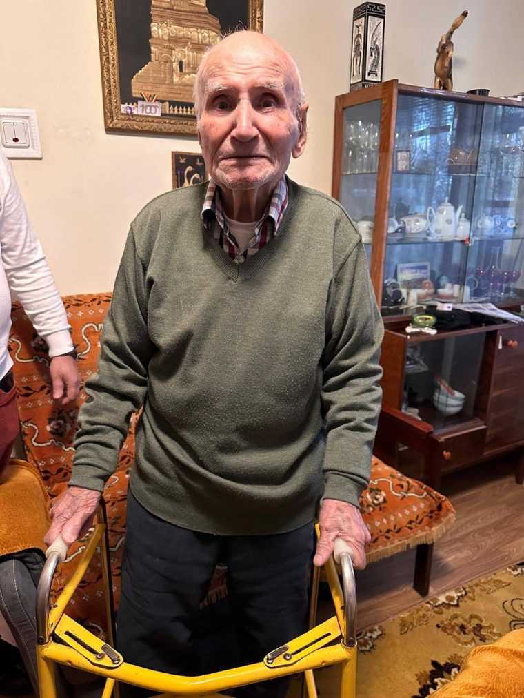 Piteșteanul Petre Dumitru, veteran de război, a împlinit 95 de ani. Mesajul primarului Gentea