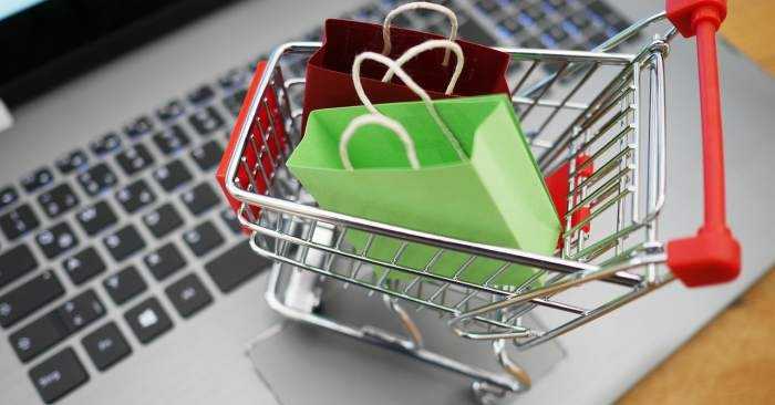 Antreprenorii români, blocați în era „like-ului”: doar 1 din 5 IMM-uri reușește să vândă online