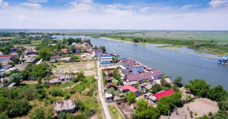 Proiect controversat în Parlament: impozite cu 50% mai mici în Apuseni și Delta Dunării