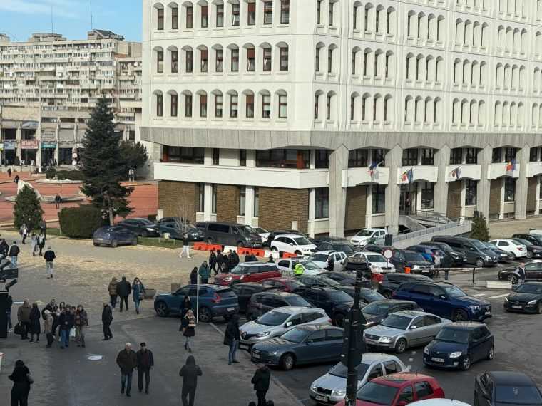 Primarii din Argeș, veniți la Prefectură, amendați de Poliția Locală! Ducele de Albota, replică ironică