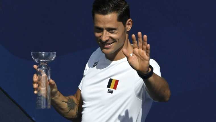 Românul Constantin Popovici, desemnat cel mai bun sportiv din 2025 la sărituri în apă de la mare înălţime din Europa