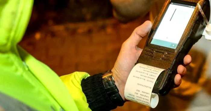 Argeș. Tânăr drogat, oprit în trafic pentru viteză. Ce spune legea