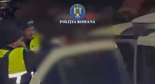 Video. Un argeșean gelos pe soție a dat foc unei anexe. Ce măsuri au luat anchetatorii