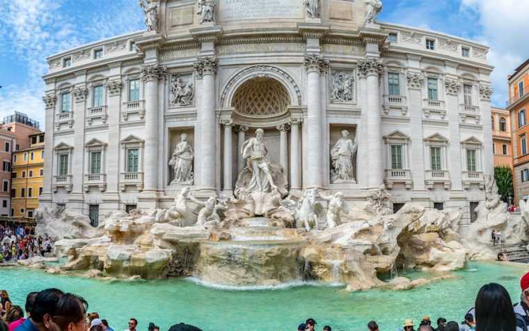 Dorințele nu mai sunt gratis la Roma! Cât trebuie să plătești ca să ajungi lângă Fontana di Trevi