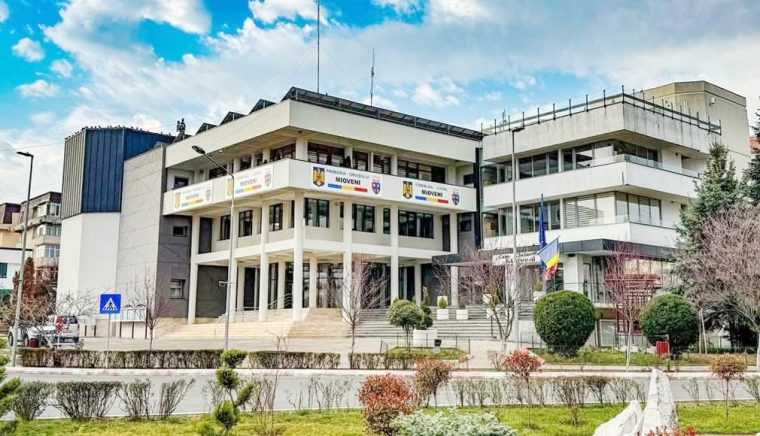 Primăria Mioveni organizează concurs pentru funcţia de arhitect-şef al oraşului