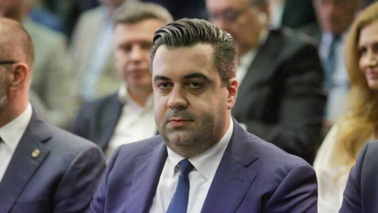 Fostul ministru al Transporturilor Răzvan Cuc, trimis în judecată. Ce acuzații i se aduc