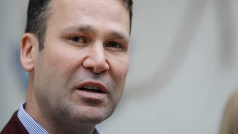 Primarul Robert Negoiță, vizat de o anchetă a DNA