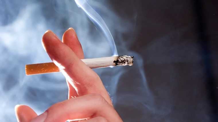 Multe cancere ce pot fi prevenite sunt cauzate de fumat și de consumul de alcool