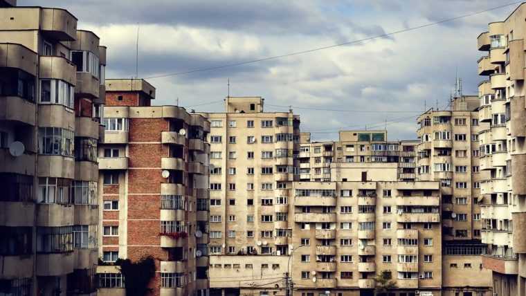 Scumpiri fulger la apartamentele vechi din Capitală. Cât a ajuns să coste un apartament cu trei camere
