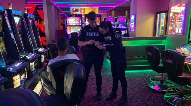 Tâlhărie în sala de jocuri