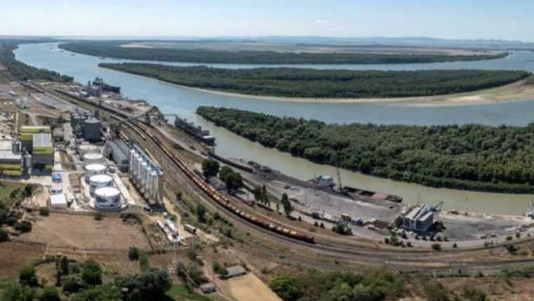 România cumpără singurul port fluvial și maritim al Republicii Moldova