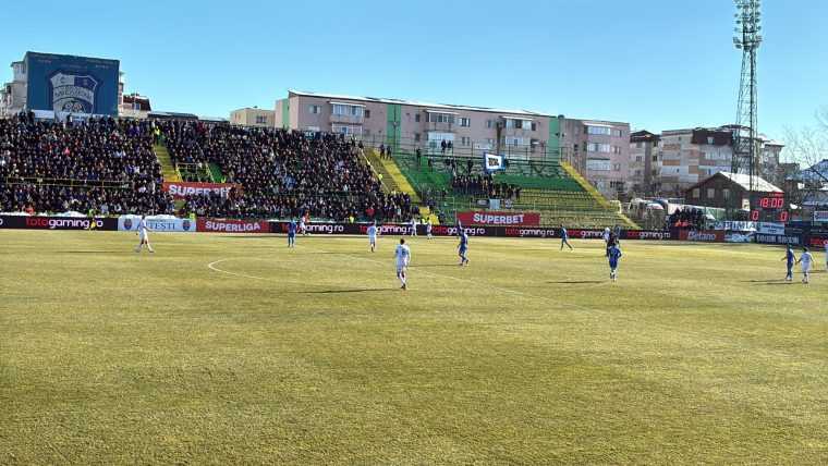 FC Argeș – Farul Constanța 1-0. Tot mai aproape de play-off