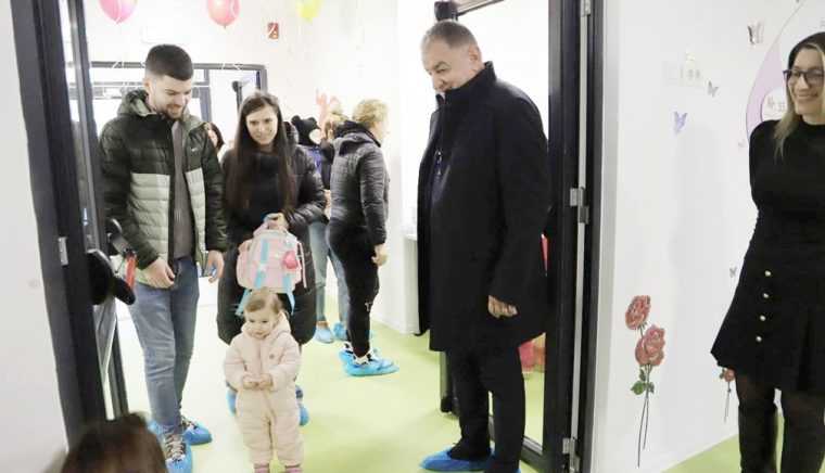 Piteştiul are o nouă creşă, acreditată pentru 92 de copii