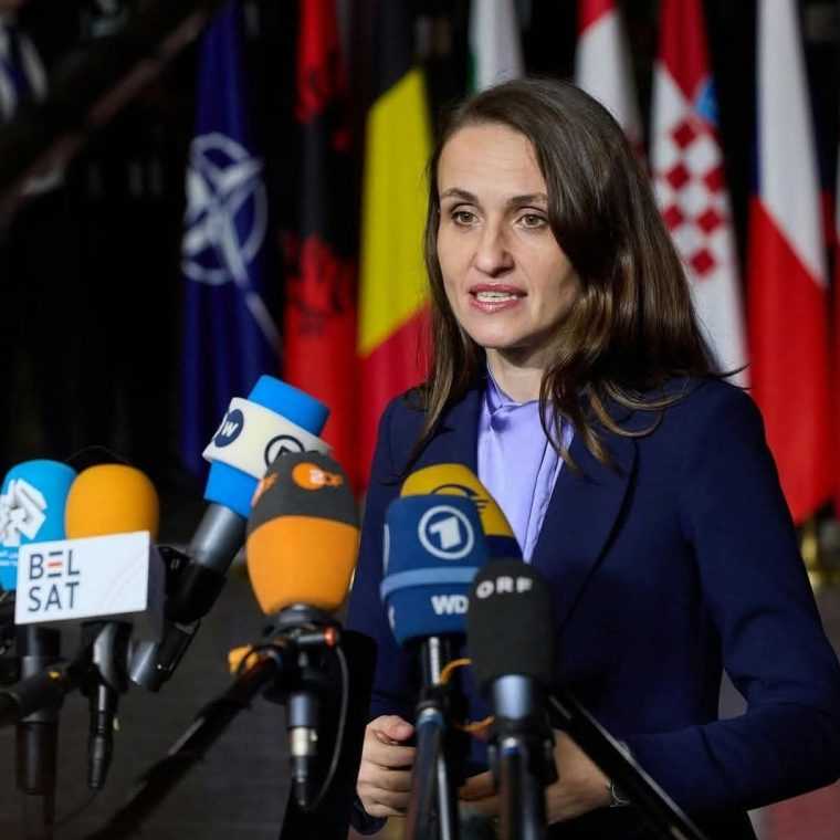 Ministra Oana Țoiu, recomandări pentru românii din Iran și Israel