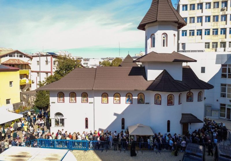biserica-Pitesti-Braul-Maicii-Domnului